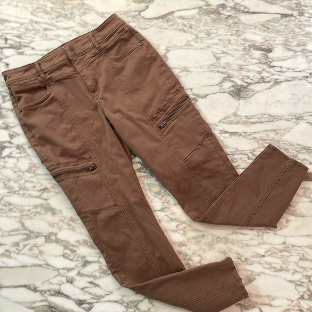 WHBM skinny ankle moto pant sz 6